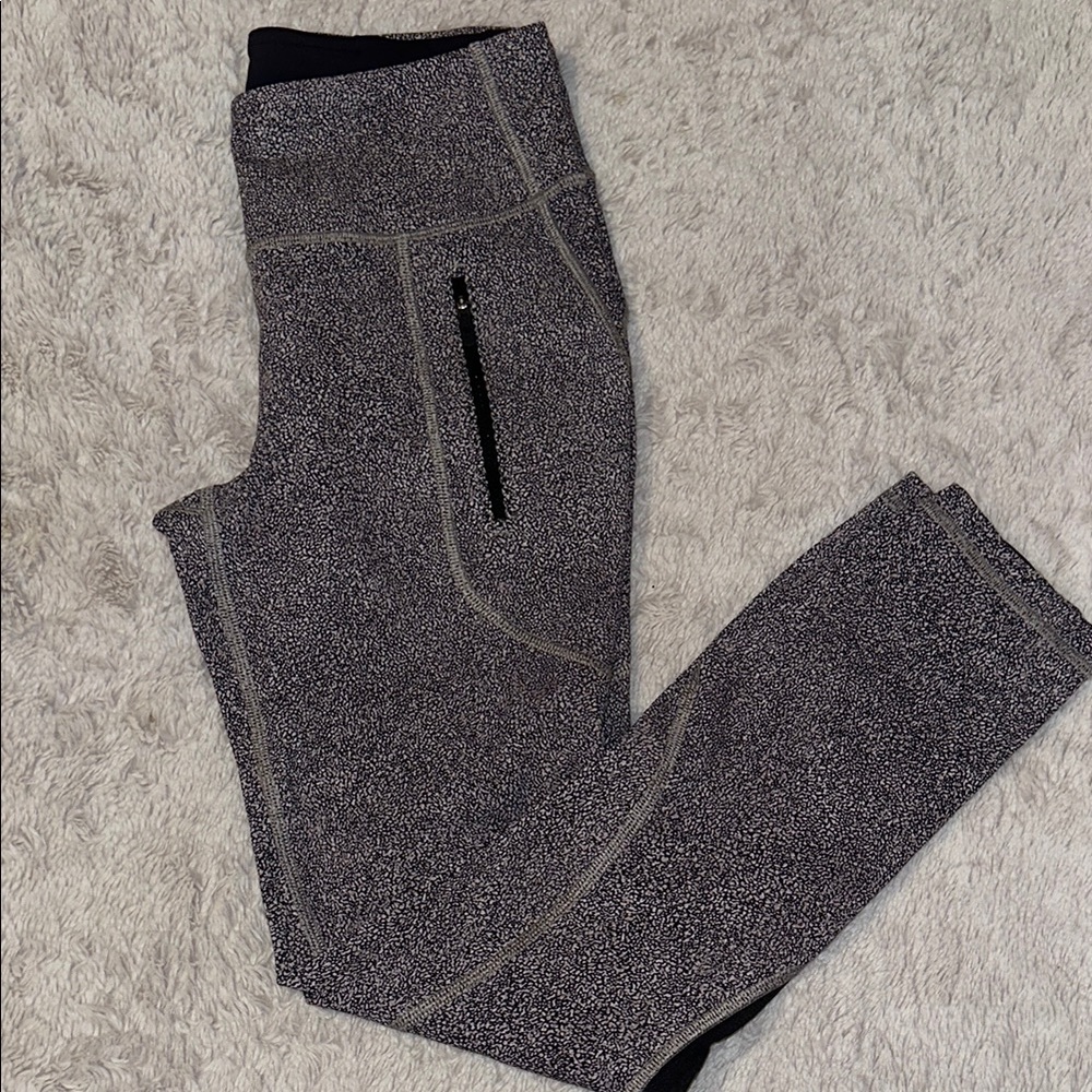 Lululemon Leggings with Pocket size 6